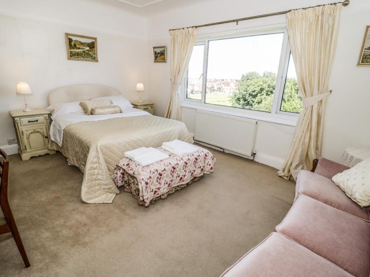 Burwood Villa Colwyn Bay Exterior foto