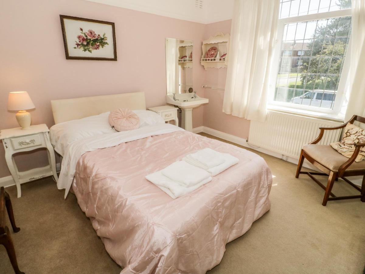 Burwood Villa Colwyn Bay Exterior foto